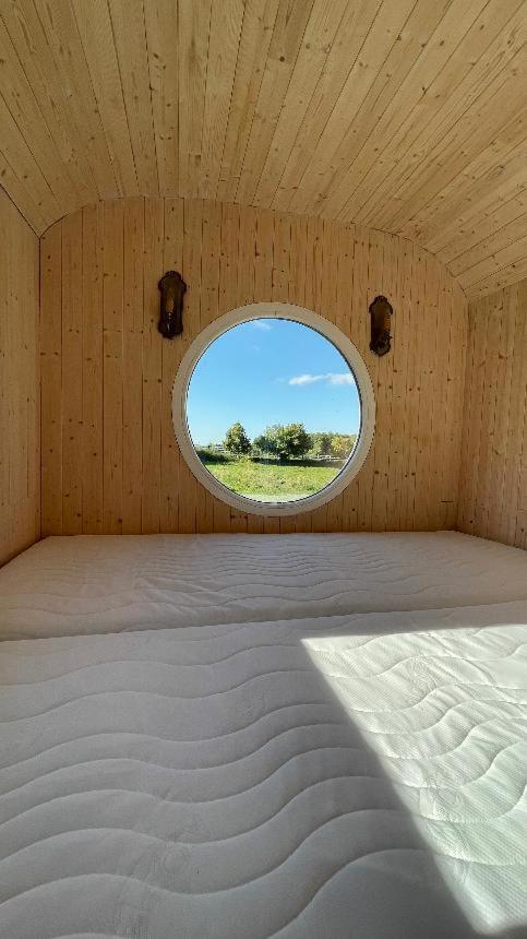 Glamping - Stylova Maringotka V Srdci Ladova Kraje, Pobliz Hlavniho Mesta Prahy Stribrna Skalice Экстерьер фото