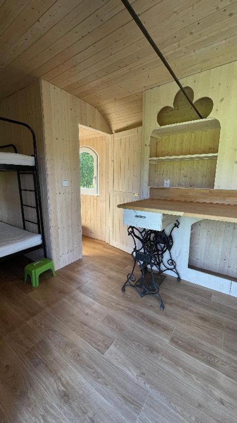 Glamping - Stylova Maringotka V Srdci Ladova Kraje, Pobliz Hlavniho Mesta Prahy Stribrna Skalice Экстерьер фото